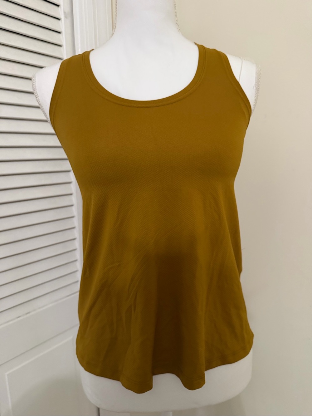 Lululemon Essential Train Tank Top - Picture 5 of 11